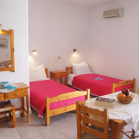 סקופלוס טאון Nikolaos Studios Apartments מראה חיצוני תמונה