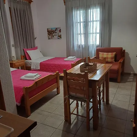 סקופלוס טאון Nikolaos Studios Apartments מראה חיצוני תמונה