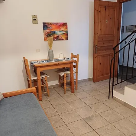 סקופלוס טאון Nikolaos Studios Apartments מראה חיצוני תמונה